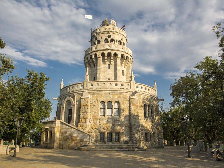 tourist lookout tower